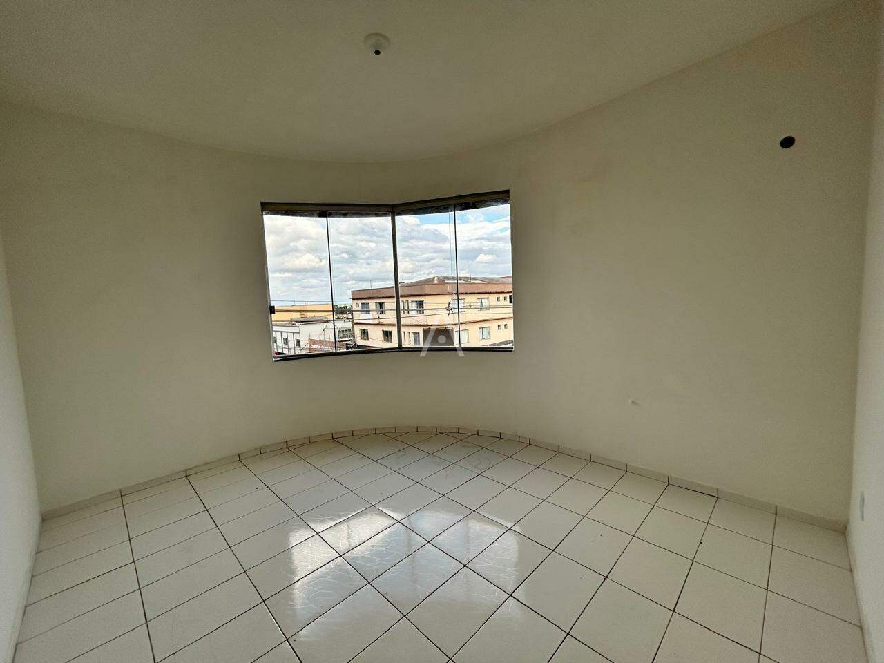 Apartamento para para aluguel no Bairro CENTRO em CASCAVEL: 