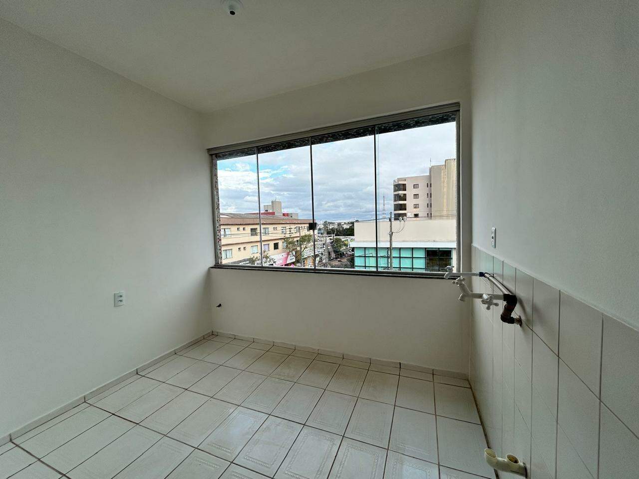 Apartamento para para aluguel no Bairro CENTRO em CASCAVEL: 