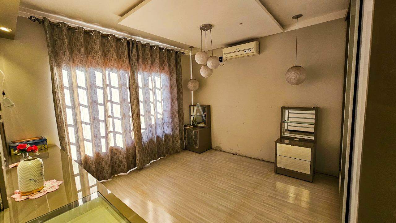 Casa Residencial para à venda no Bairro CANCELLI em CASCAVEL: