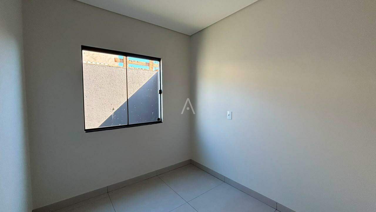 Casa Residencial para à venda no Bairro JARDIM COOPAGRO em TOLEDO: