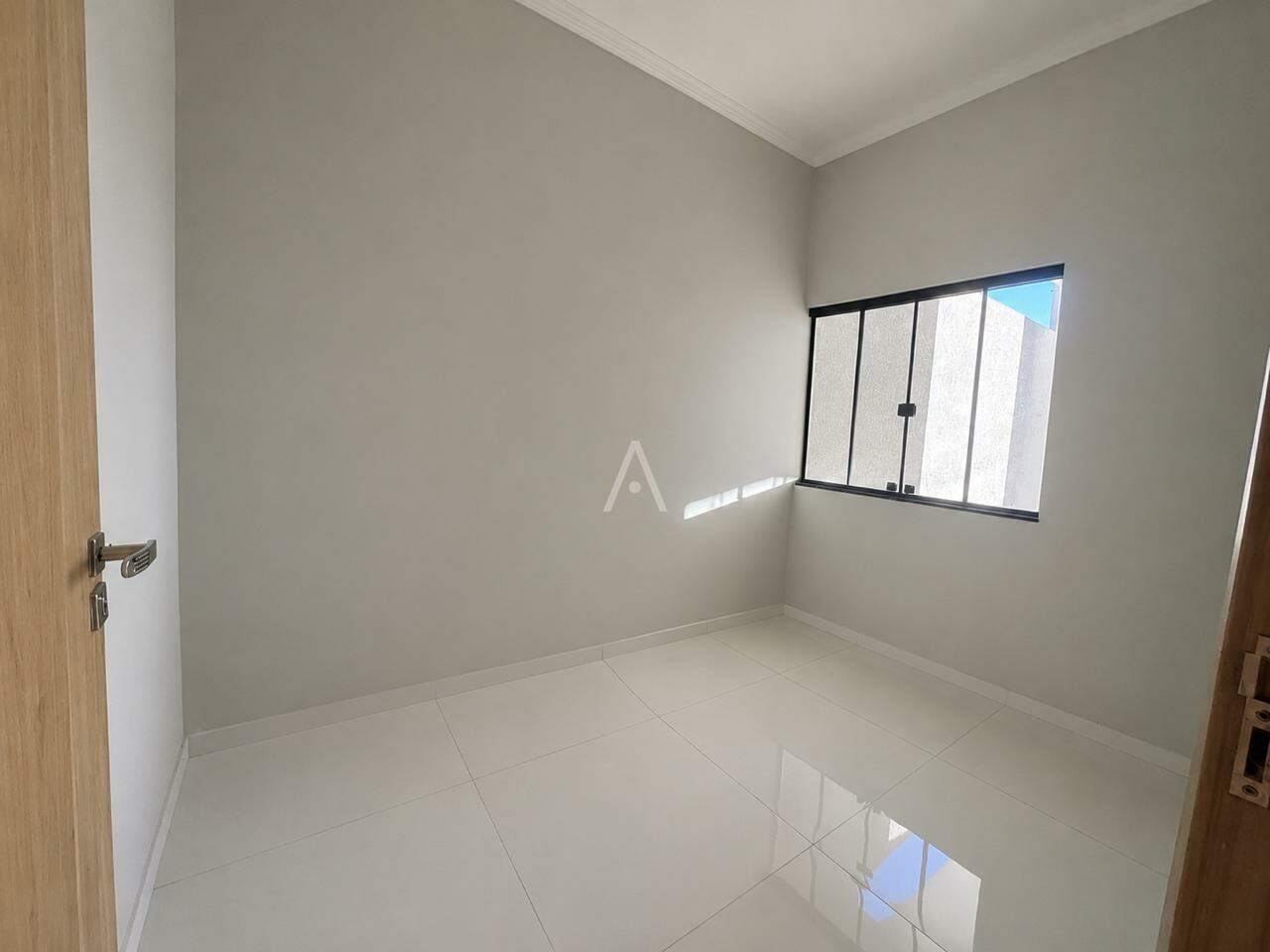 Casa Residencial para à venda no Bairro JARDIM COOPAGRO em TOLEDO: