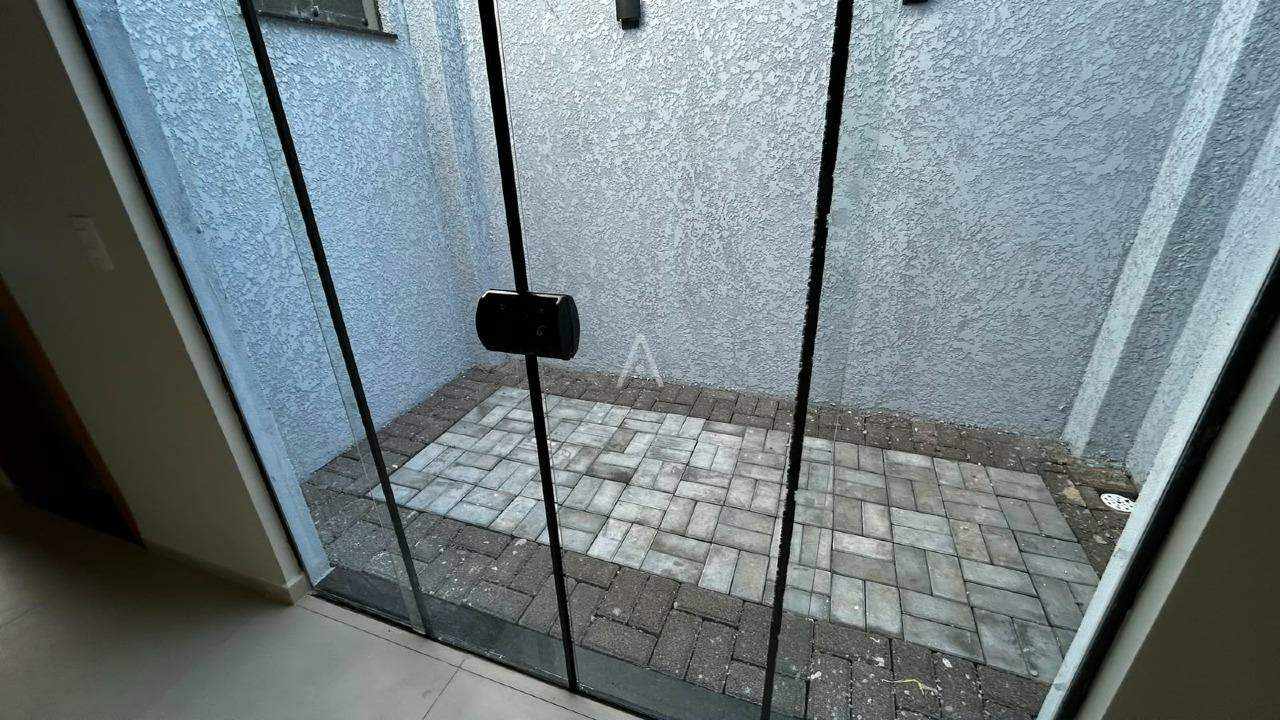 Casa Residencial para à venda no Bairro INTERLAGOS em CASCAVEL: 