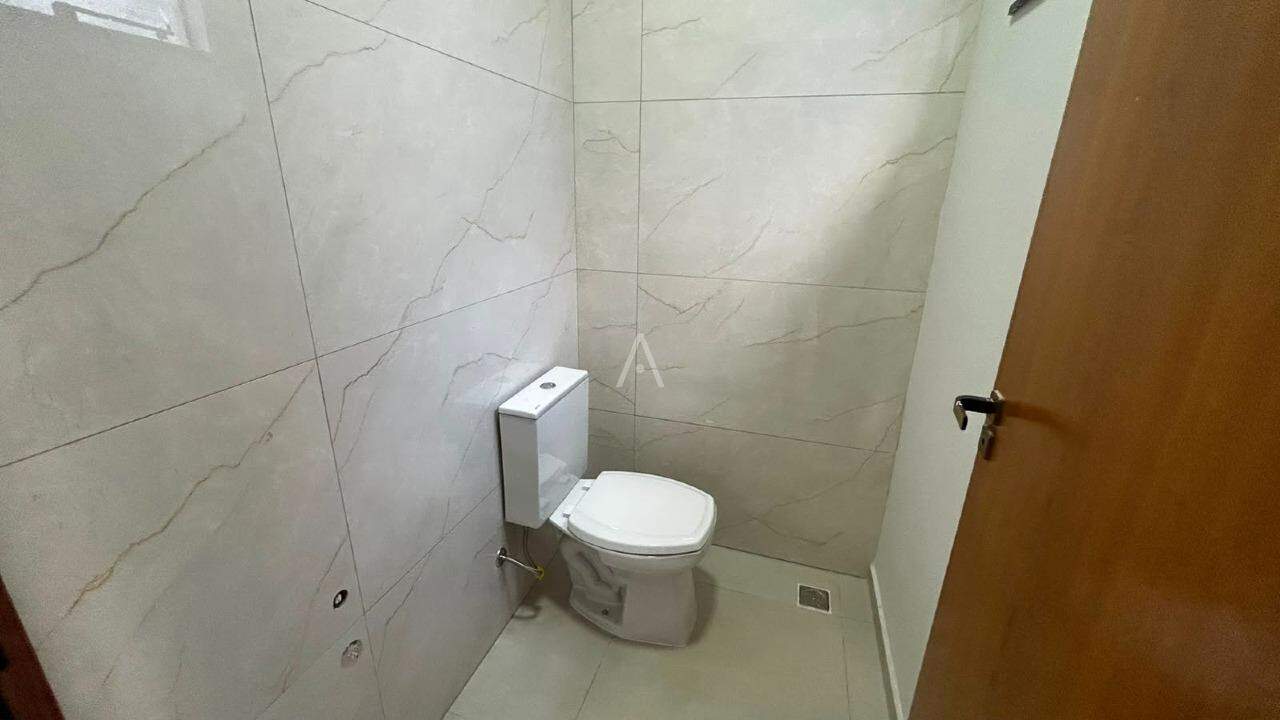 Casa Residencial para à venda no Bairro INTERLAGOS em CASCAVEL: 