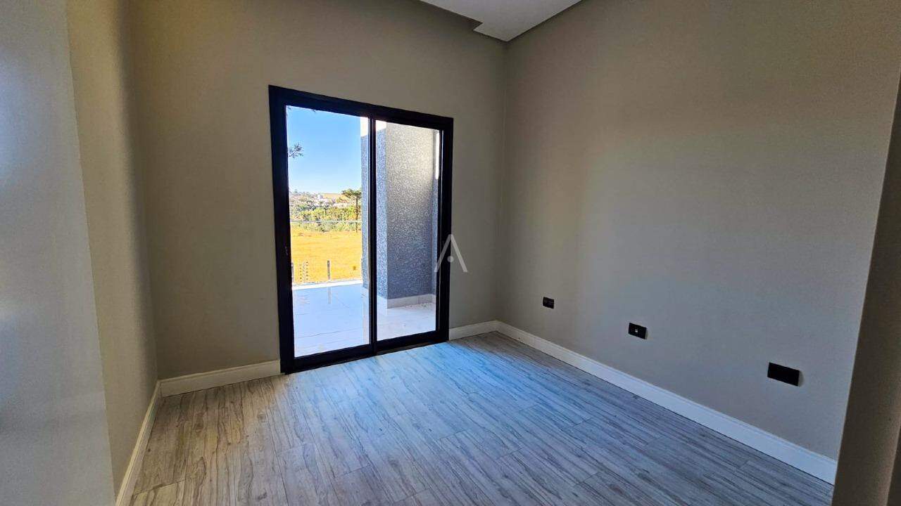 Sobrado para à venda no Bairro tropical 3 em CASCAVEL: