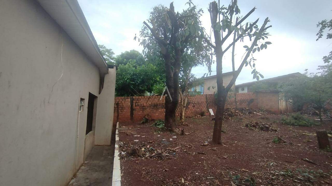 Casa Residencial para para aluguel no Bairro JARDIM BRESSAN em TOLEDO: 