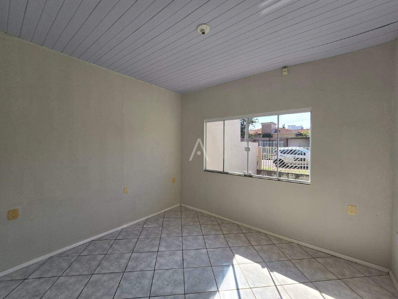 Casa Residencial para para aluguel no Bairro JARDIM PANCERA em TOLEDO: