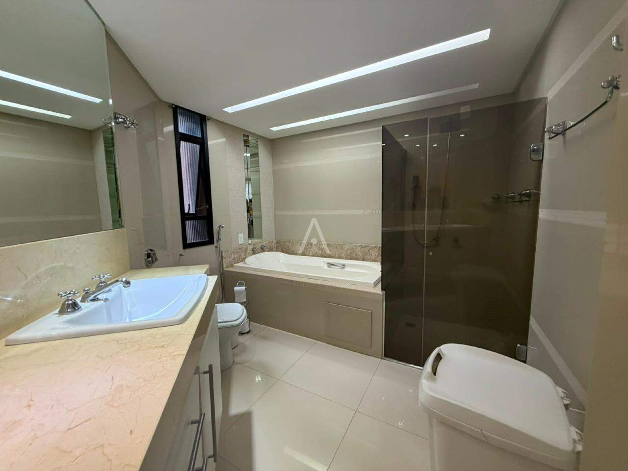 Apartamento para à venda no Bairro CENTRO em CASCAVEL: 