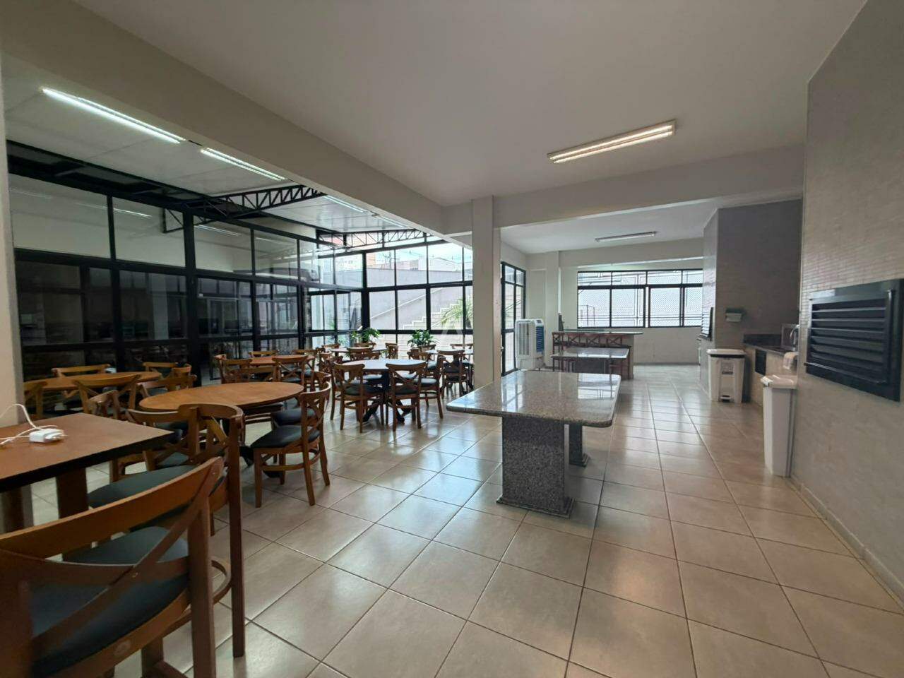 Apartamento para à venda no Bairro CENTRO em CASCAVEL: 