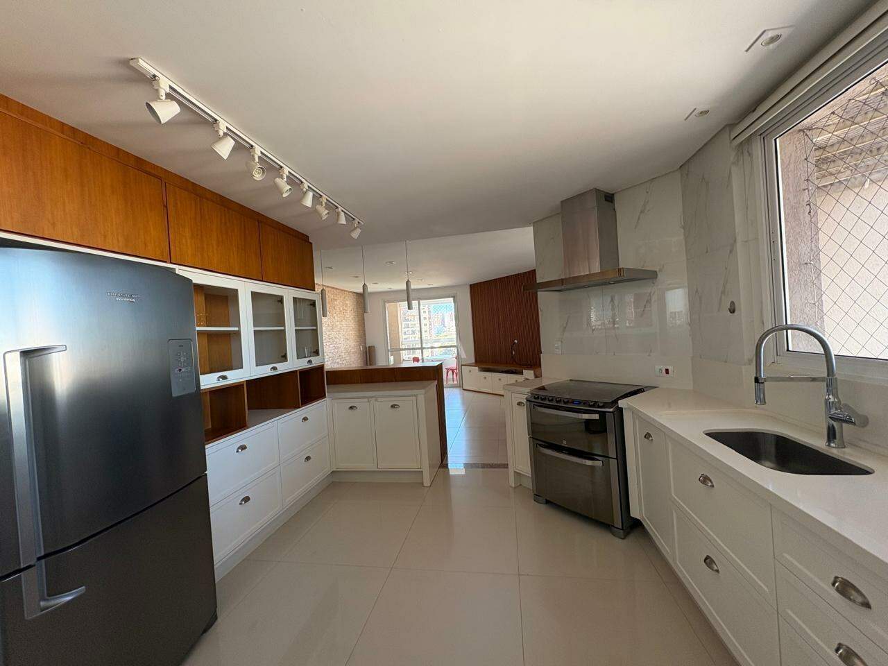 Apartamento para para aluguel no Bairro CENTRO em CASCAVEL: