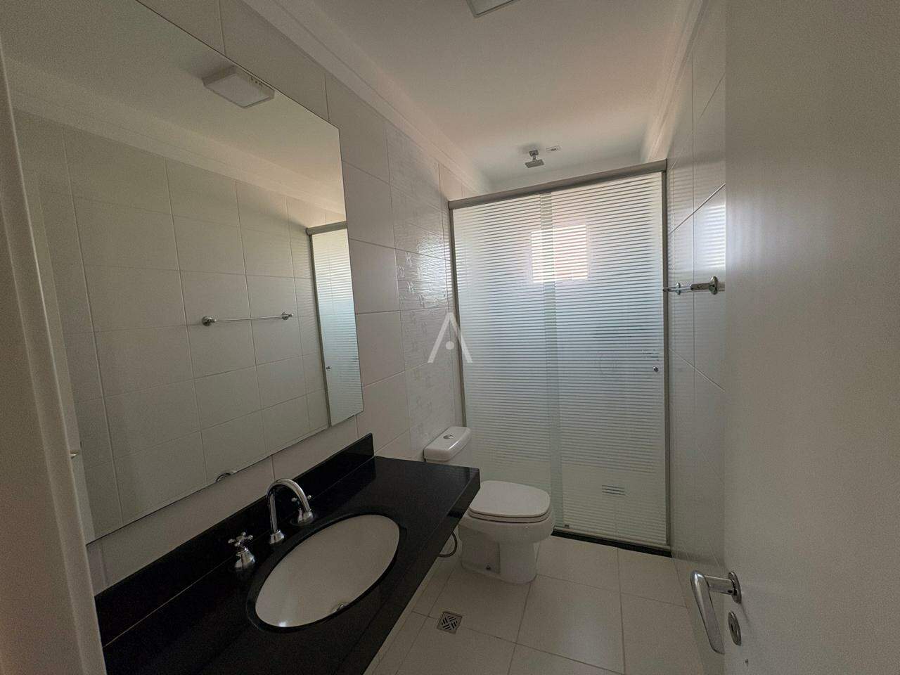 Apartamento para para aluguel no Bairro CENTRO em CASCAVEL: Bwc social