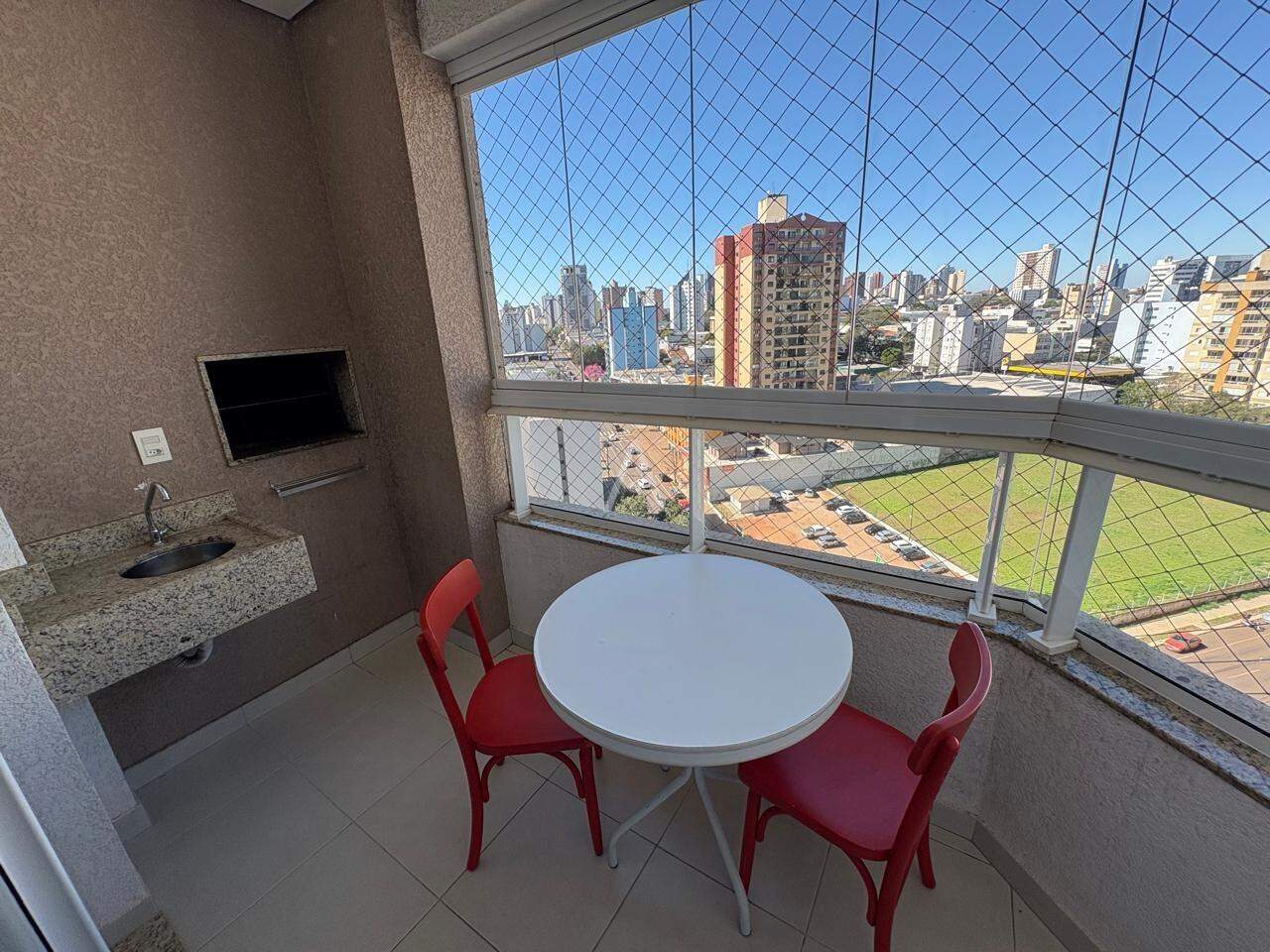 Apartamento para para aluguel no Bairro CENTRO em CASCAVEL: Sacada churraqueira