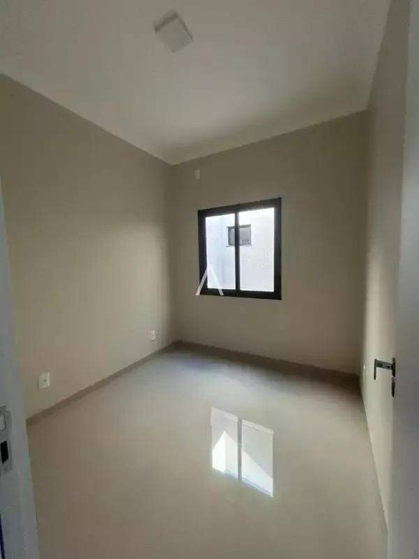 Casa Residencial para à venda no Bairro 14 DE NOVEMBRO em CASCAVEL: