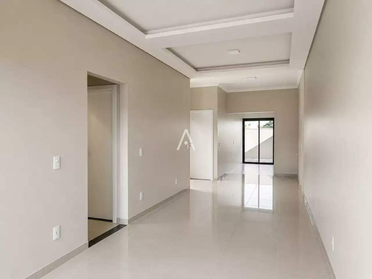 Casa Residencial para à venda no Bairro 14 DE NOVEMBRO em CASCAVEL: