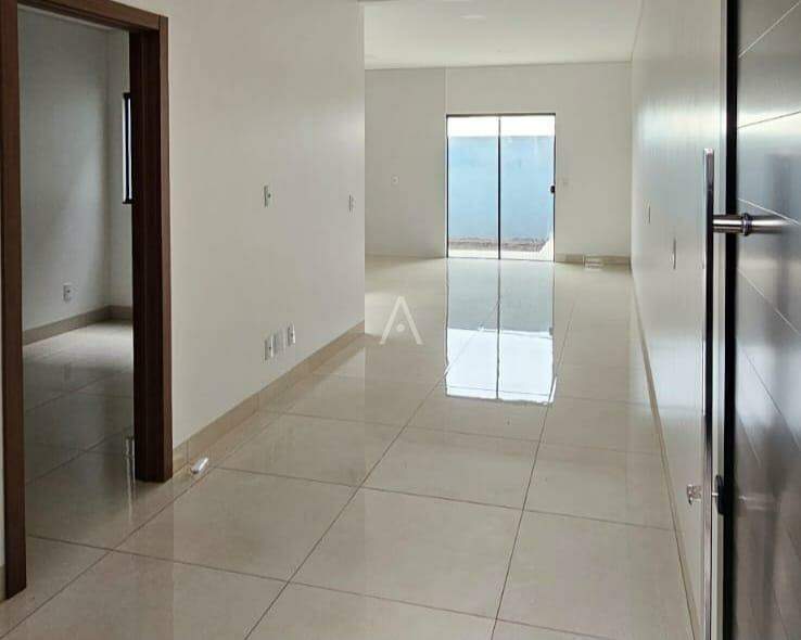 Casa Residencial para à venda no Bairro JARDIM COOPAGRO em TOLEDO: 