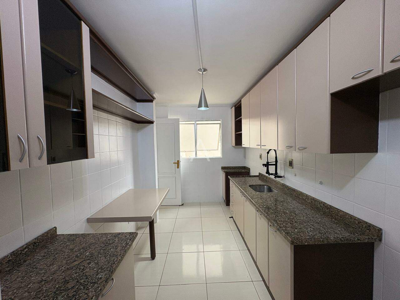 Apartamento para à venda no Bairro CENTRO em CASCAVEL: Cozinha