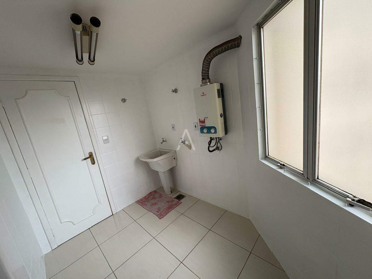Apartamento para à venda no Bairro CENTRO em CASCAVEL: área de serviço