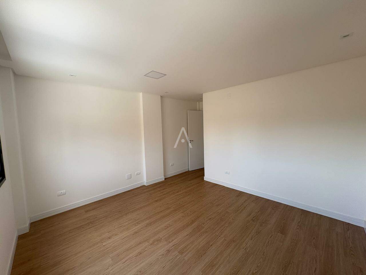 Apartamento para para aluguel no Bairro CENTRO em CASCAVEL: 