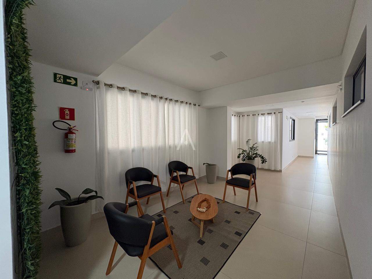 Apartamento para para aluguel no Bairro CENTRO em CASCAVEL: Hall de entrada