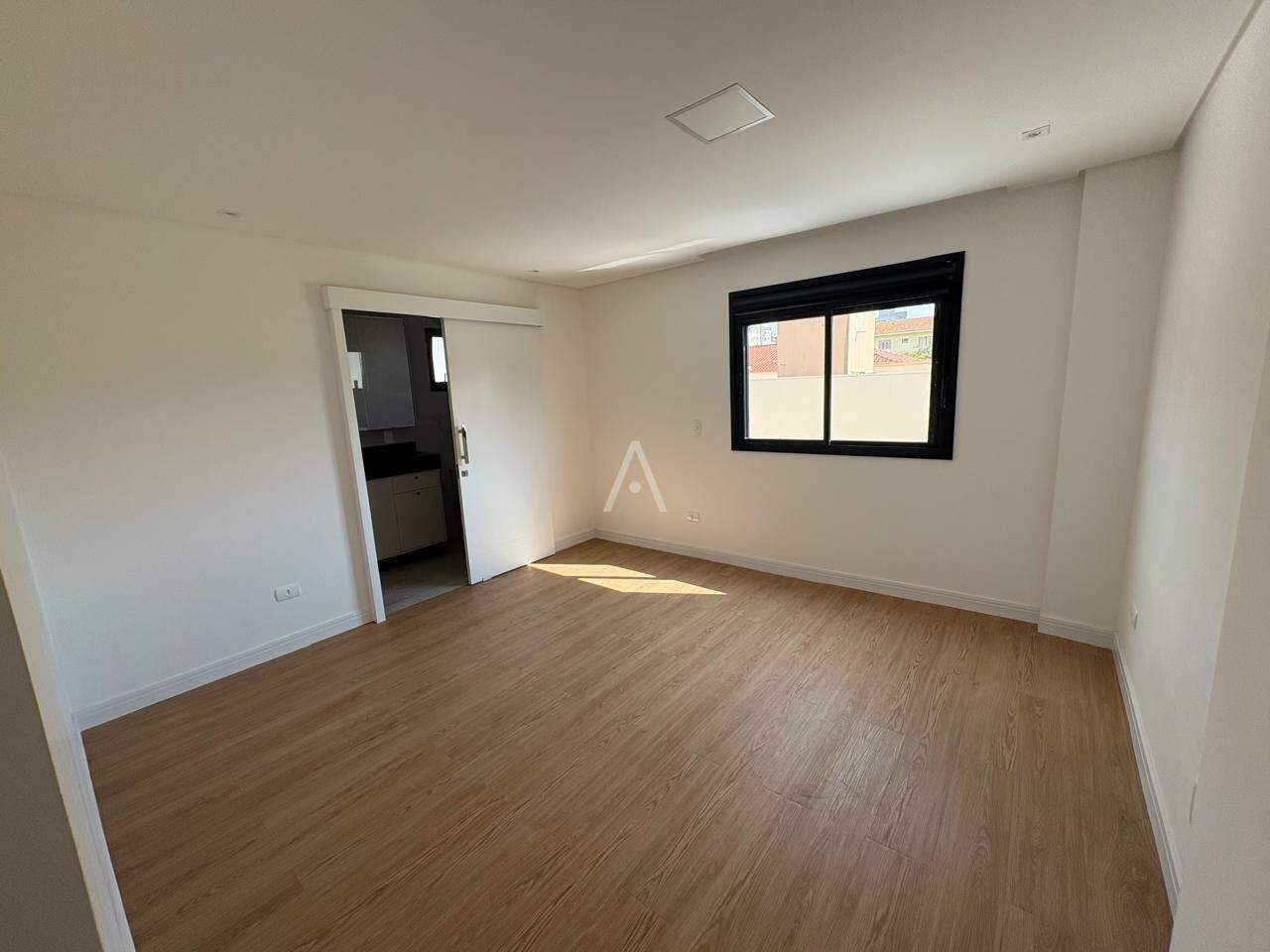 Apartamento para para aluguel no Bairro CENTRO em CASCAVEL: Suíte