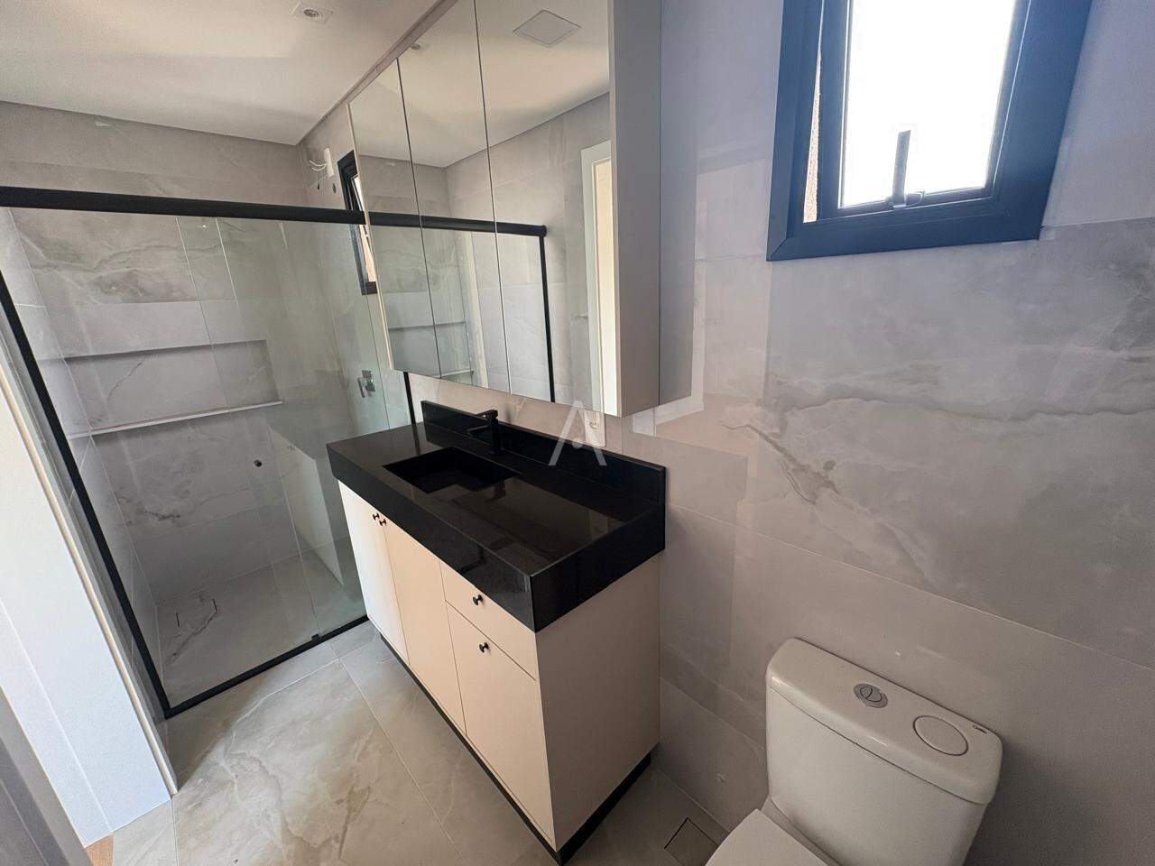 Apartamento para para aluguel no Bairro CENTRO em CASCAVEL: Bwc suíte
