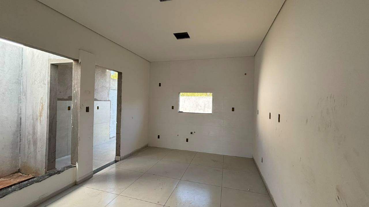 Casa Residencial para à venda no Bairro JARDIM COOPAGRO em TOLEDO:
