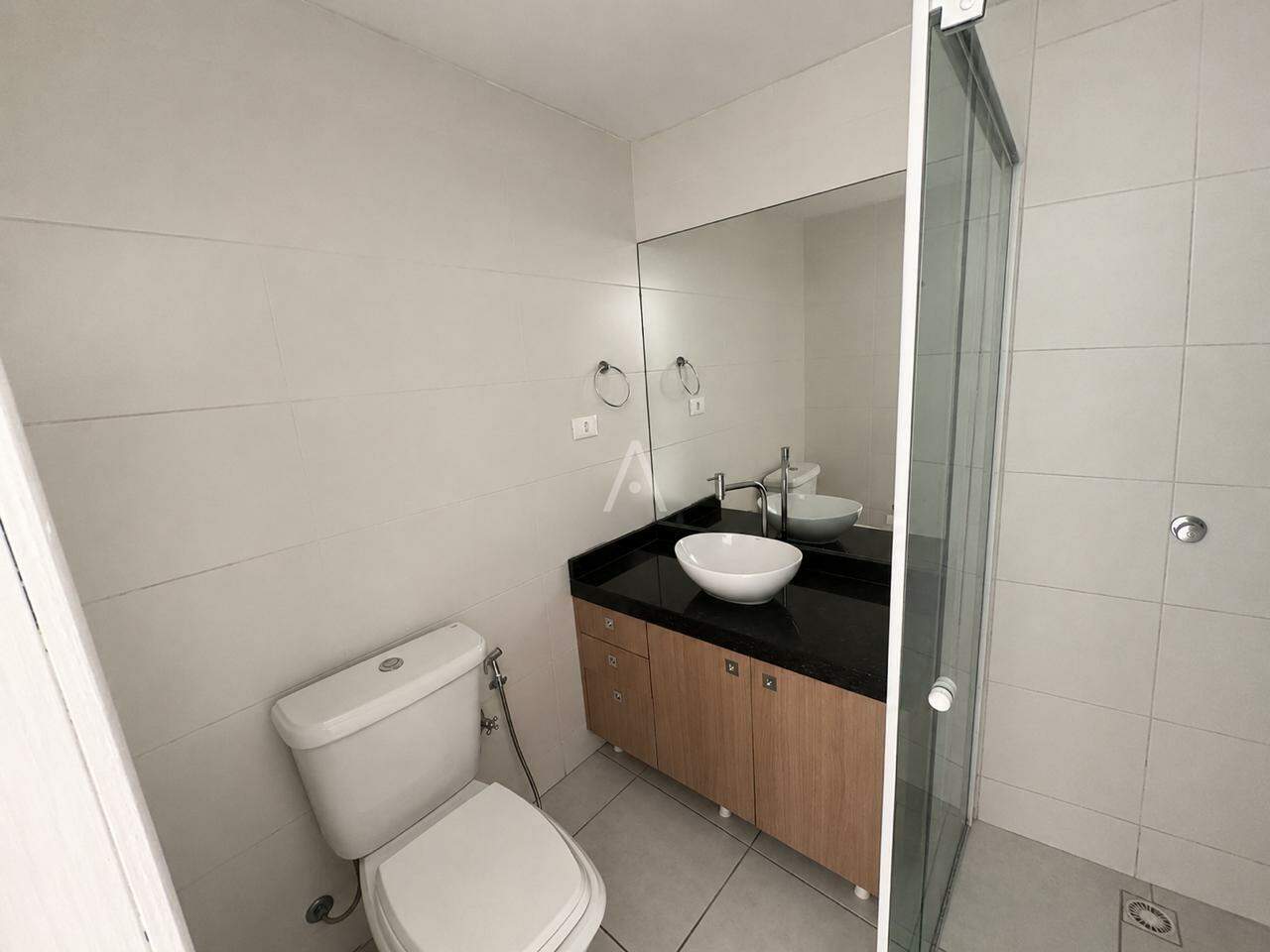Apartamento para à venda no Bairro CENTRO em CASCAVEL: Bwc social