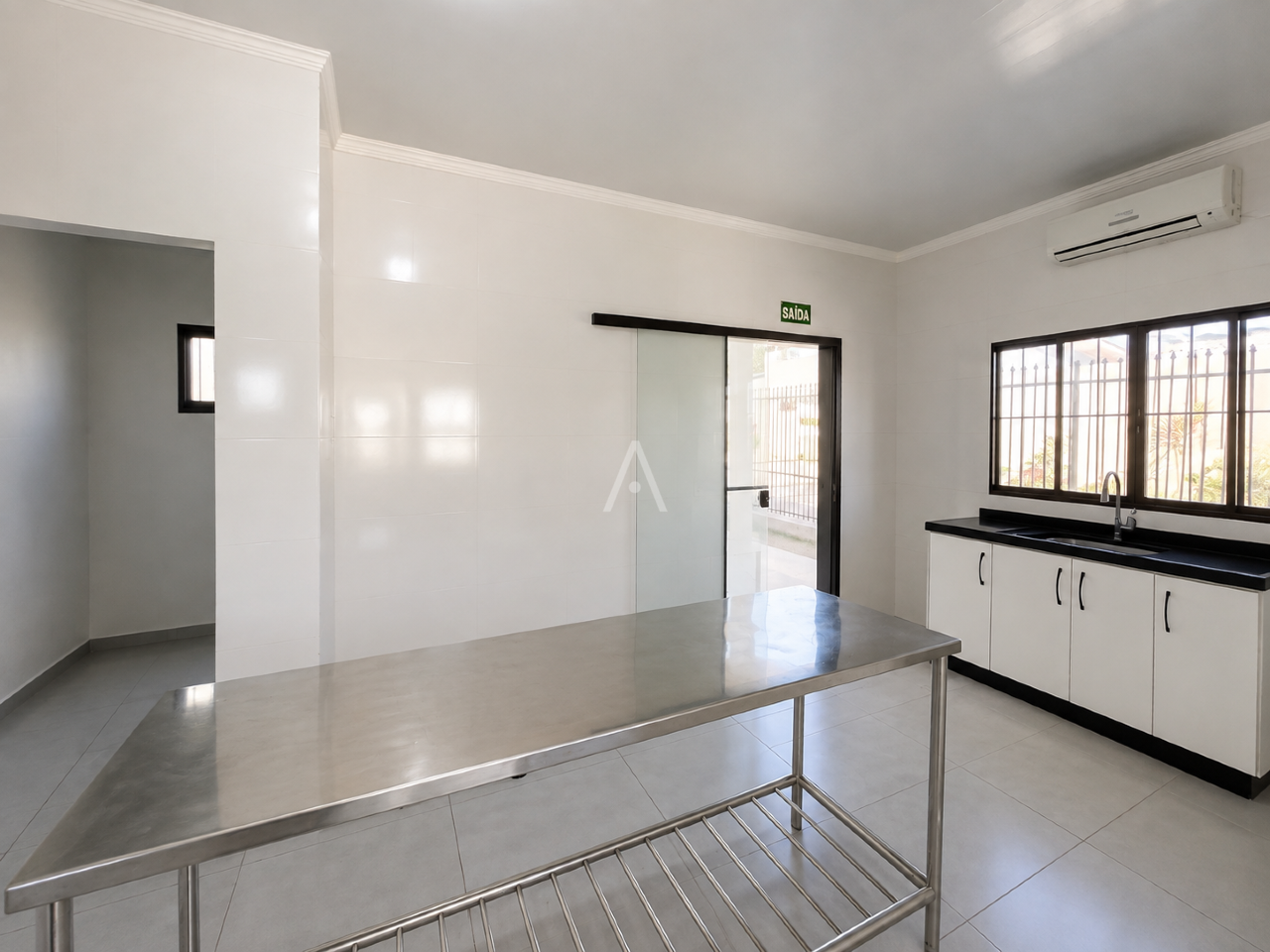 Barracão Comercial para para aluguel no Bairro Vila Pioneiro em TOLEDO:
