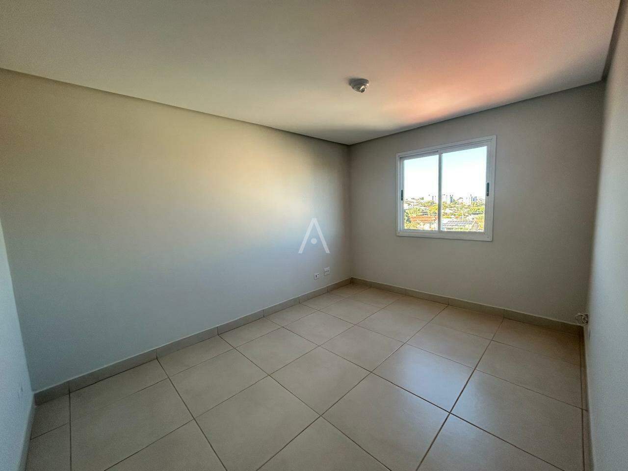 Apartamento para para aluguel no Bairro COQUEIRAL em CASCAVEL: 