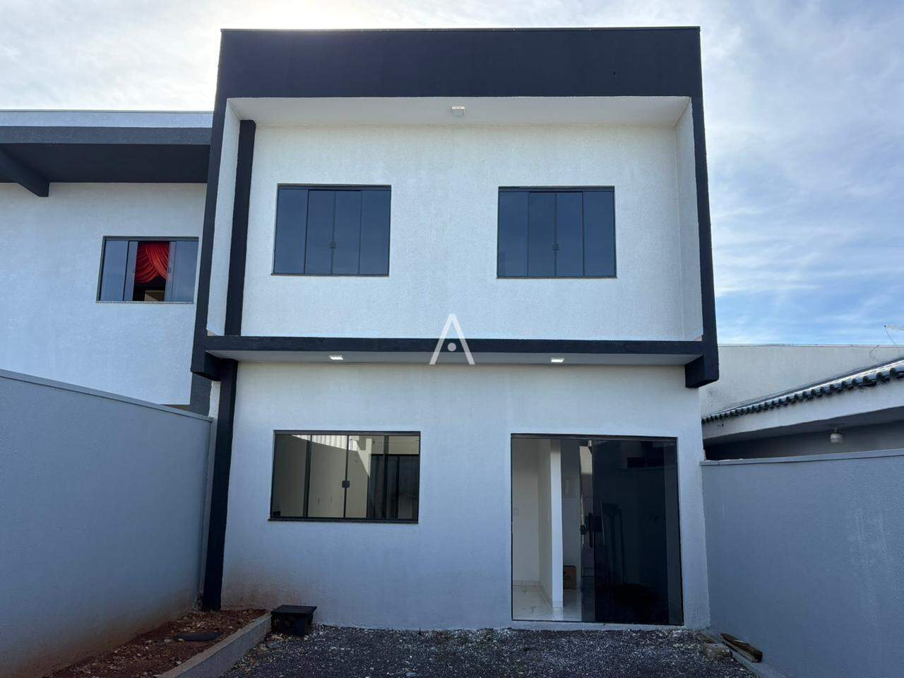 Sobrado para para aluguel no Bairro CASCAVEL VELHO em CASCAVEL: 