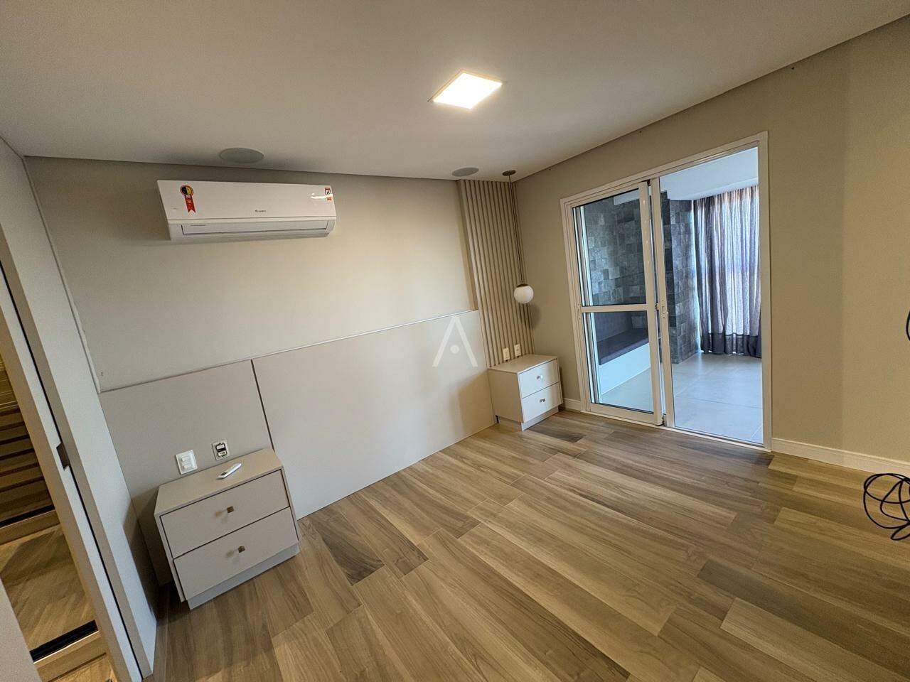 Apartamento para à venda no Bairro COQUEIRAL em CASCAVEL: 2º pav. Suíte master