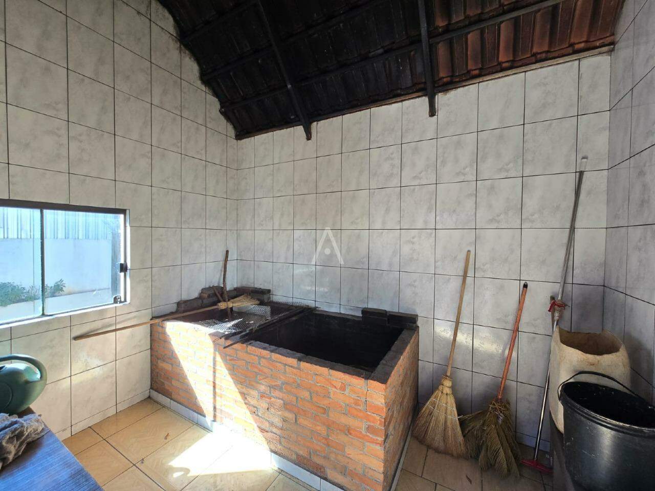 Casa Comercial para para aluguel no Bairro CENTRO em TOLEDO: Churrasqueira