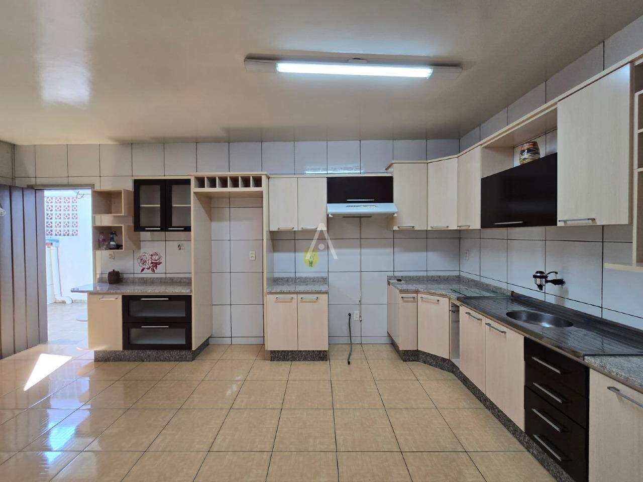 Casa Comercial para para aluguel no Bairro CENTRO em TOLEDO: Parte Superior
