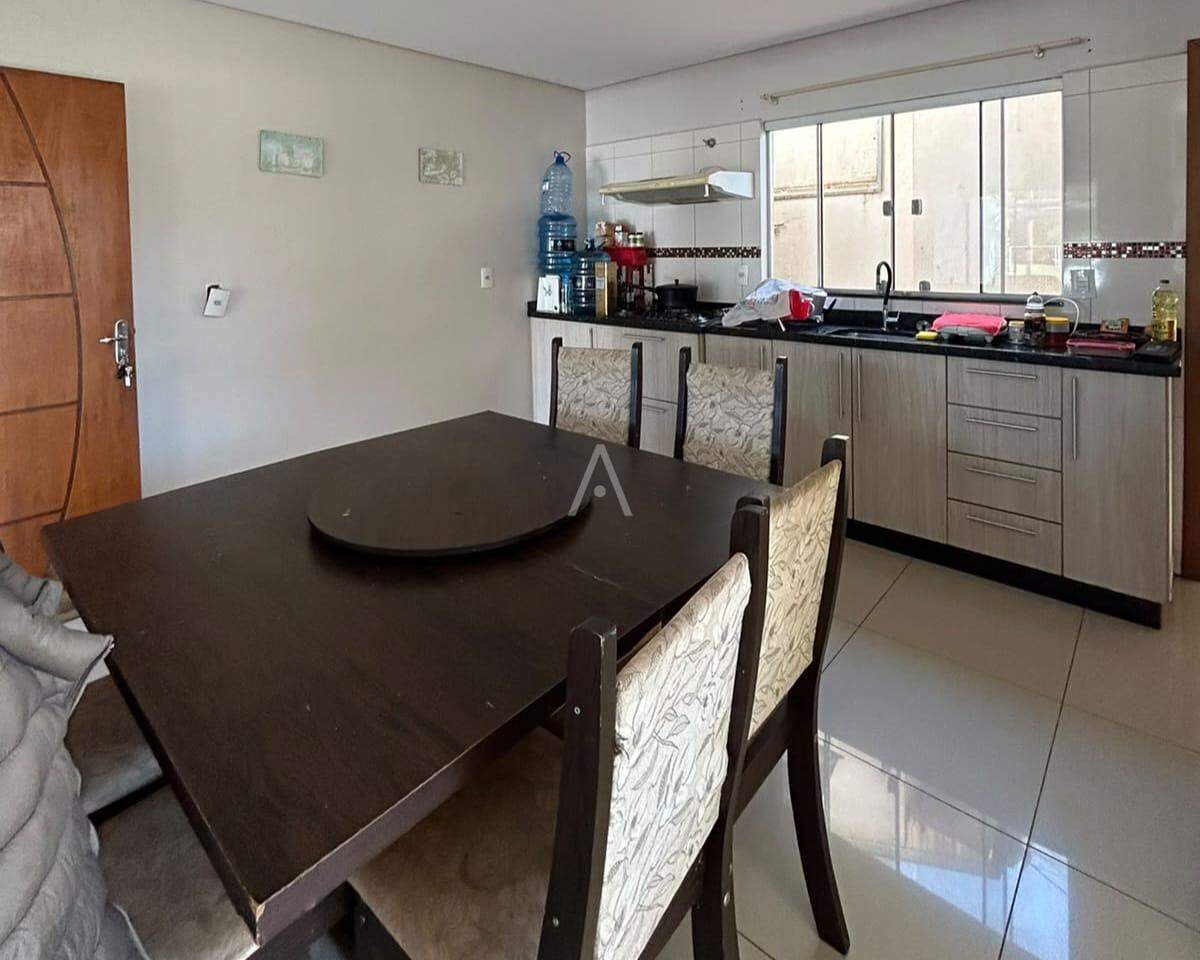 Sobrado para à venda no Bairro VILA BECKER em TOLEDO: