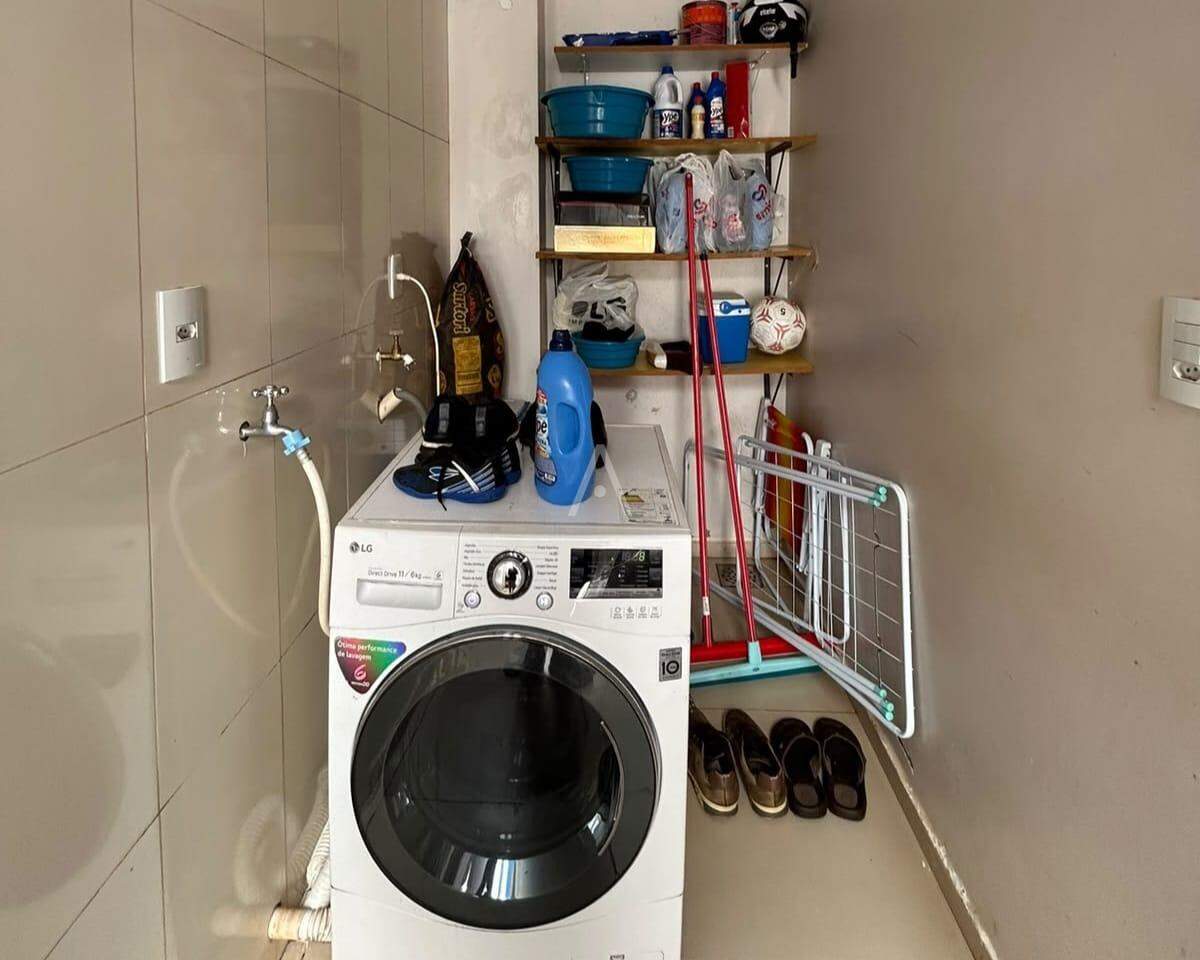 Sobrado para à venda no Bairro VILA BECKER em TOLEDO: