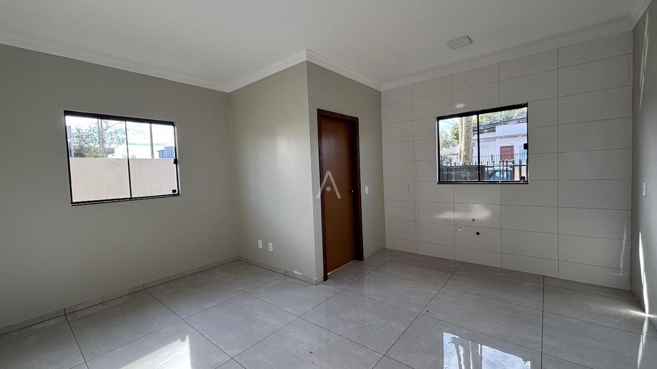 Casa Residencial para à venda no Bairro PINHEIRINHO em TOLEDO: 