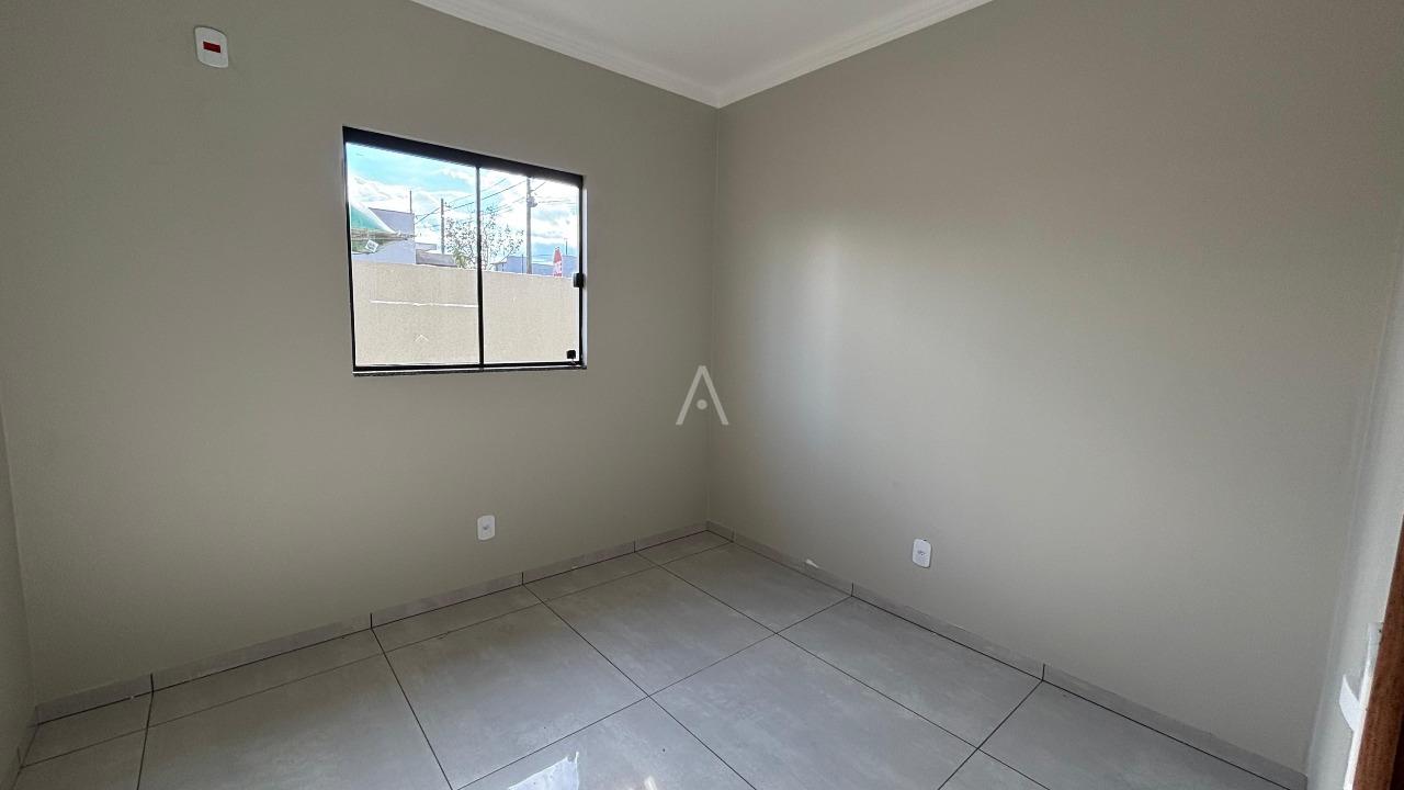 Casa Residencial para à venda no Bairro PINHEIRINHO em TOLEDO: 