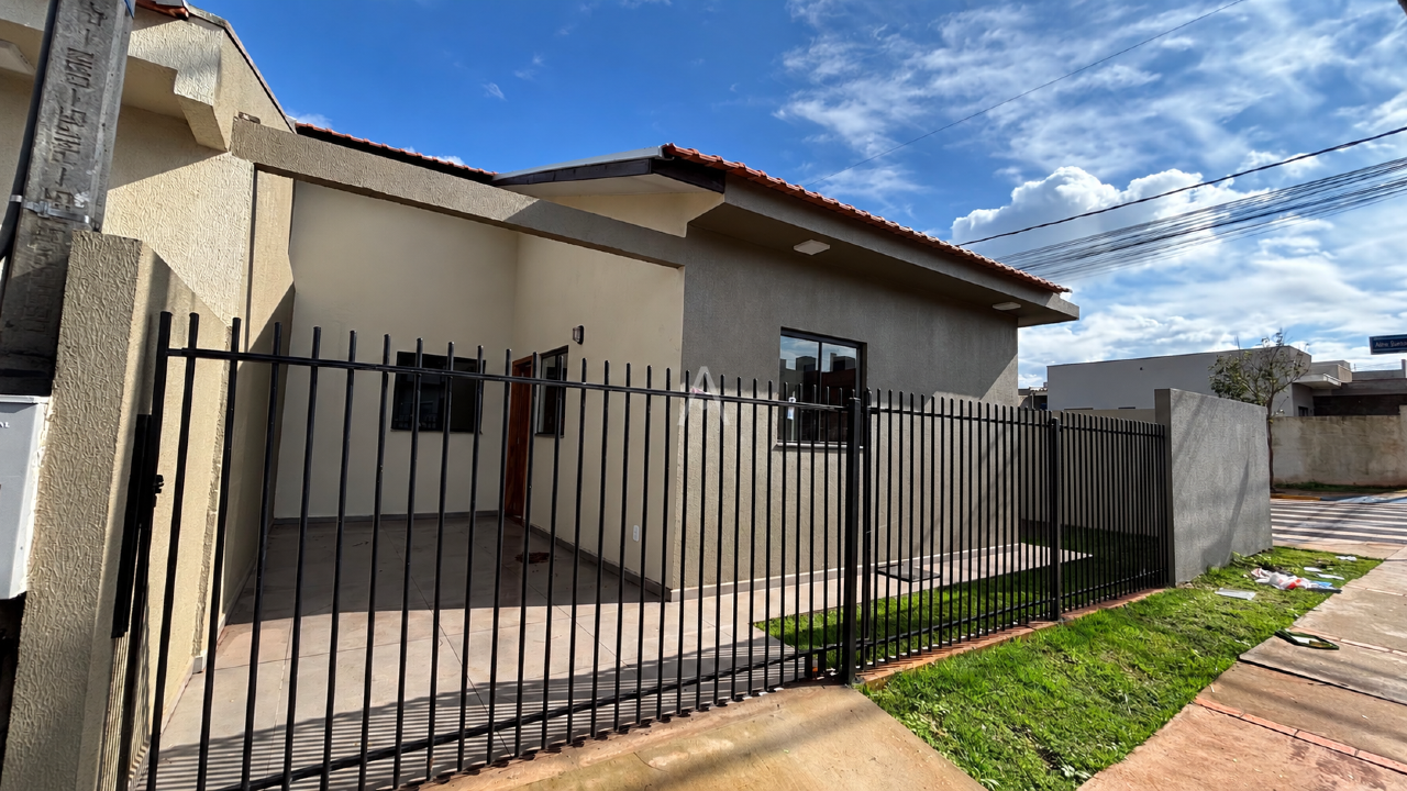 Casa Residencial para à venda no Bairro PINHEIRINHO em TOLEDO: 