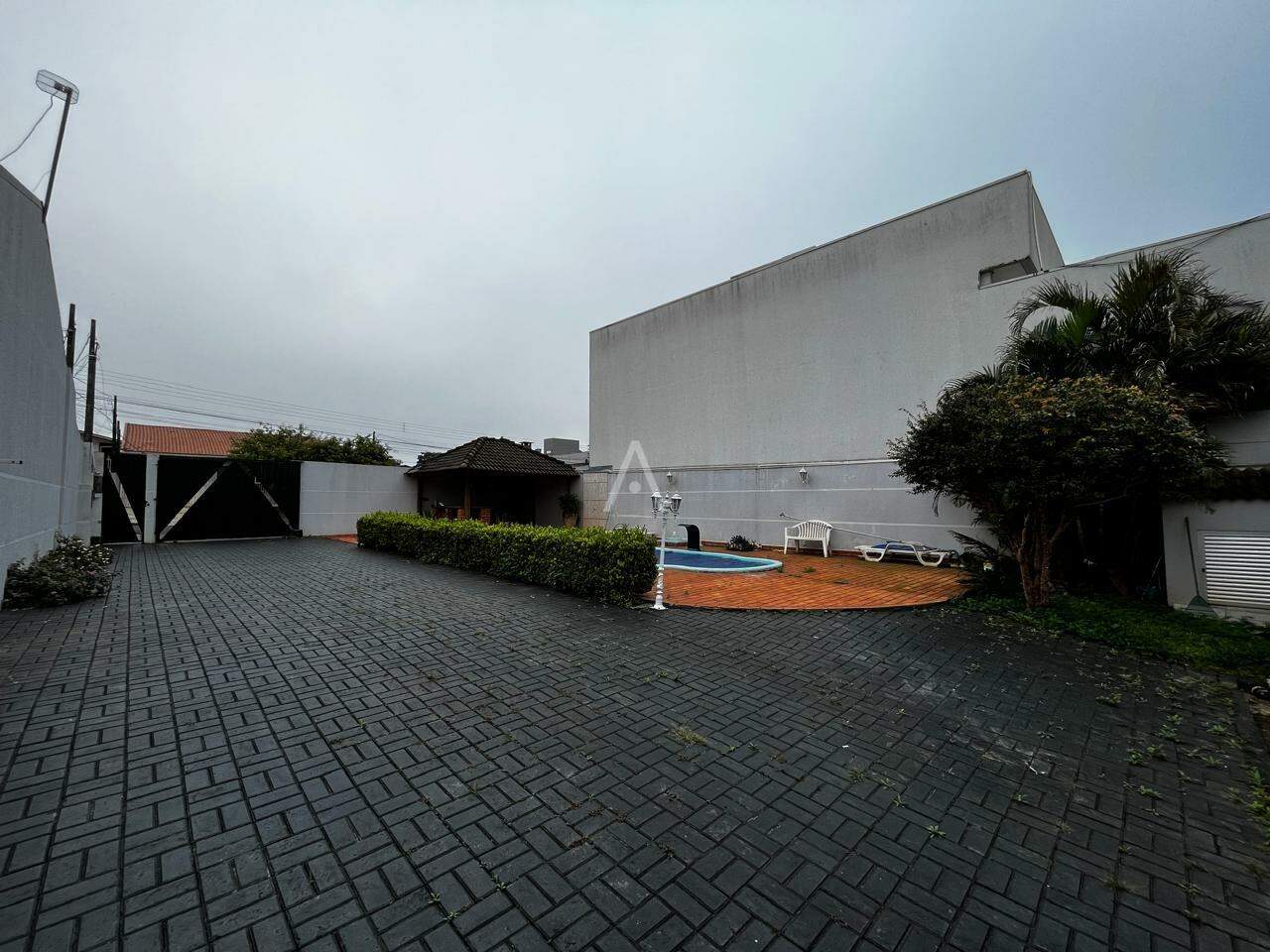 Casa Residencial para à venda no Bairro UNIVERSITARIO em CASCAVEL: 