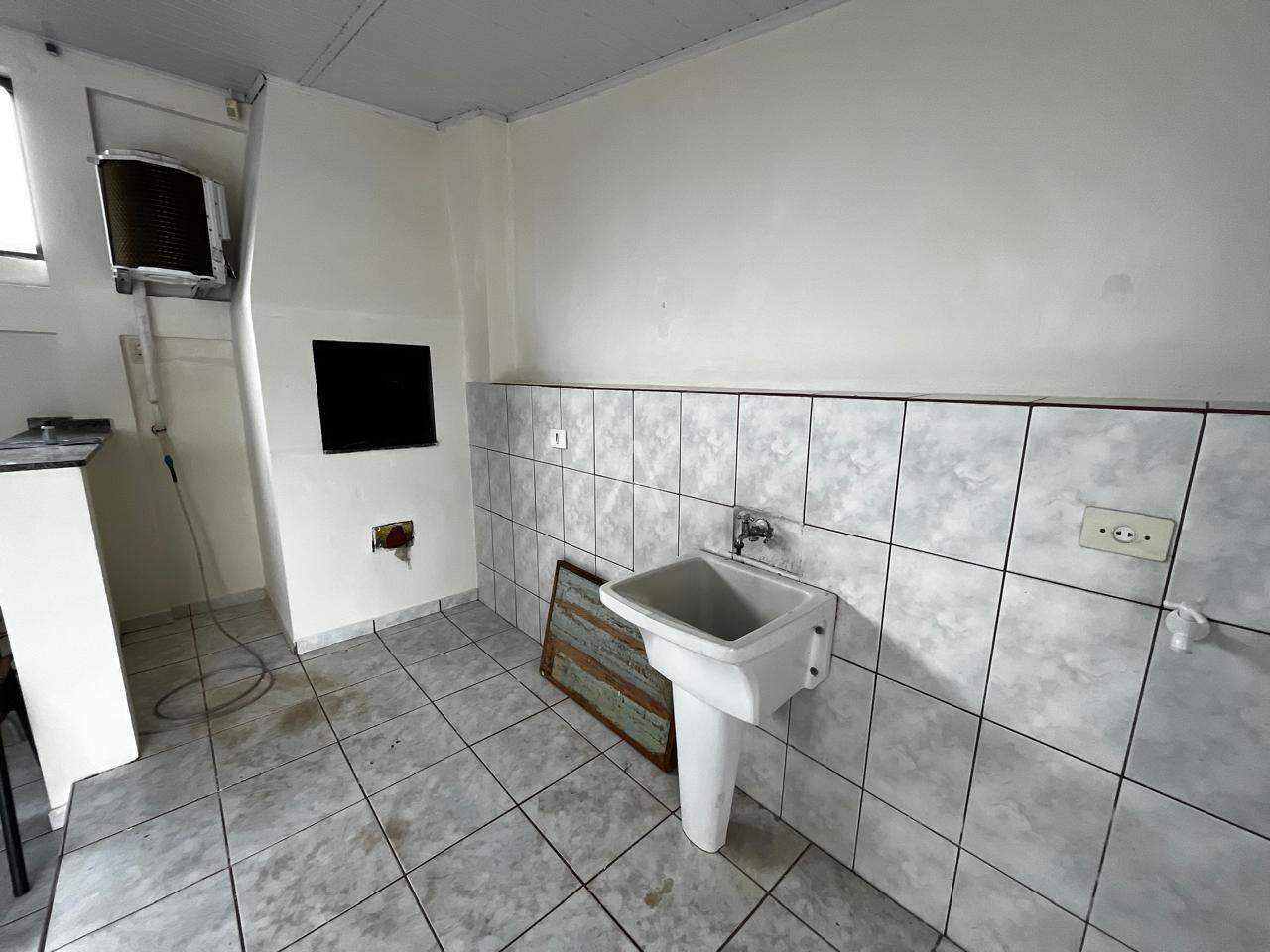 Casa Residencial para à venda no Bairro UNIVERSITARIO em CASCAVEL: 