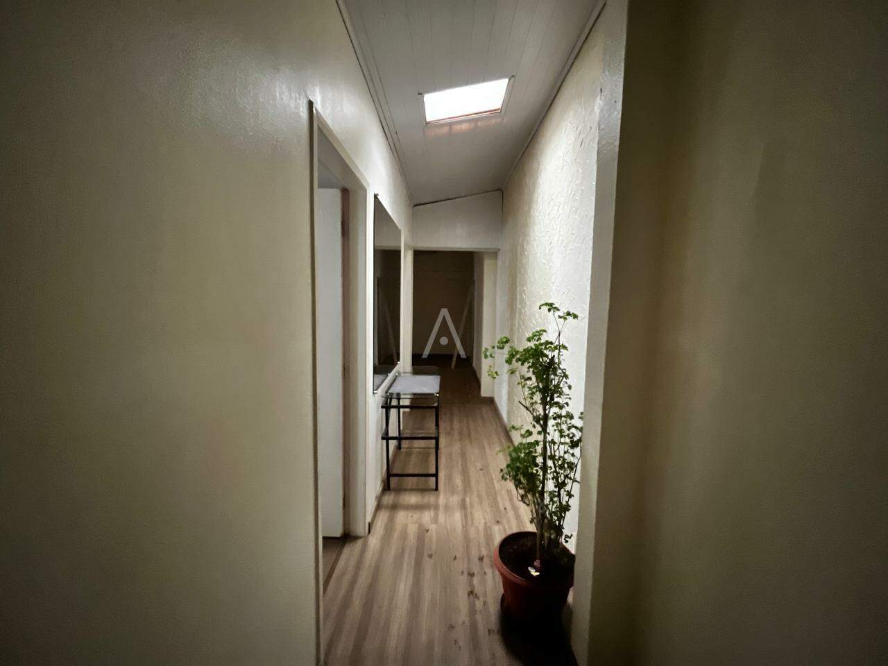 Casa Residencial para à venda no Bairro UNIVERSITARIO em CASCAVEL: 