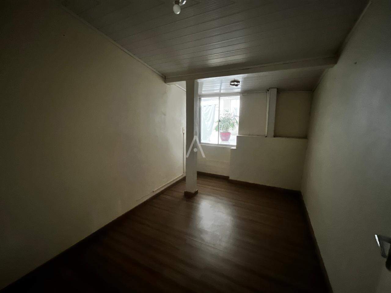 Casa Residencial para à venda no Bairro UNIVERSITARIO em CASCAVEL: 