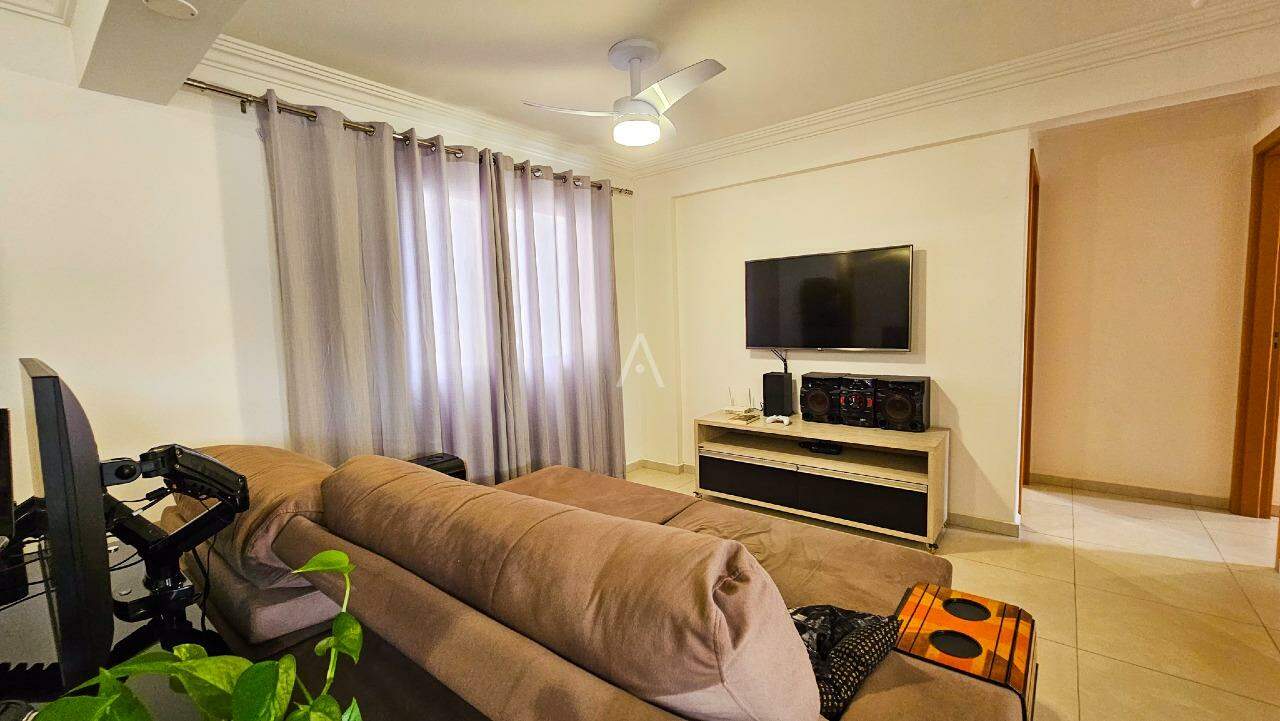 Apartamento para à venda no Bairro CANADA em CASCAVEL: 