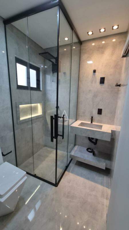 Casa Residencial para à venda no Bairro Jardim Parizotto em TOLEDO: