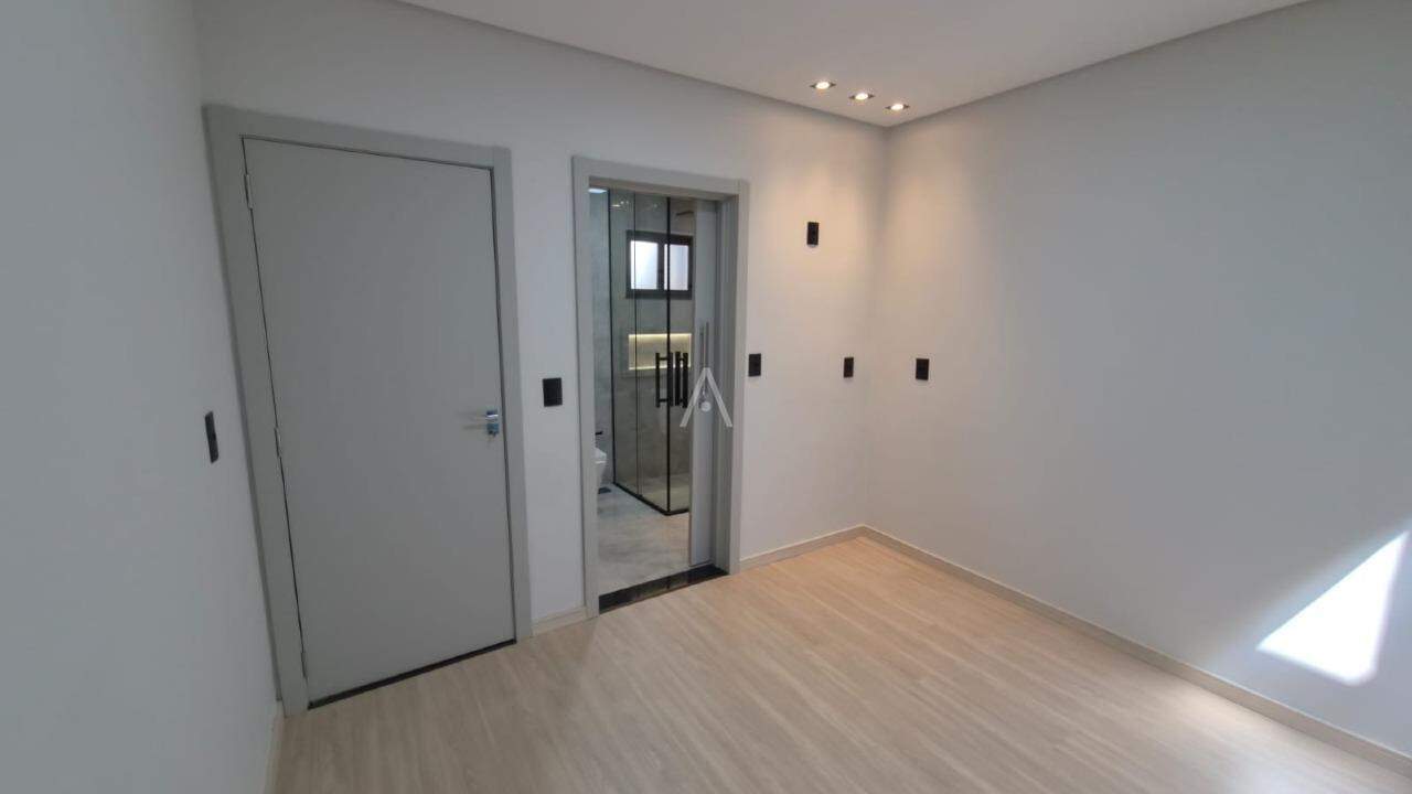 Casa Residencial para à venda no Bairro Jardim Parizotto em TOLEDO: