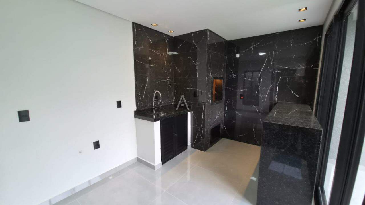 Casa Residencial para à venda no Bairro Jardim Parizotto em TOLEDO: