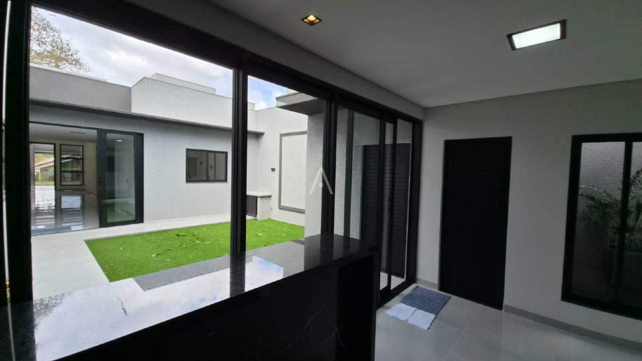 Casa Residencial para à venda no Bairro Jardim Parizotto em TOLEDO: 