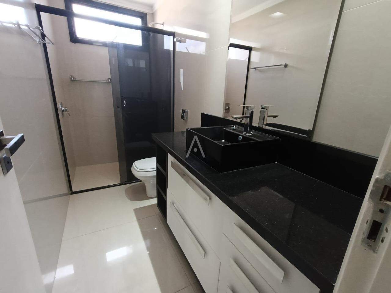 Apartamento para para aluguel no Bairro CENTRO em CASCAVEL: