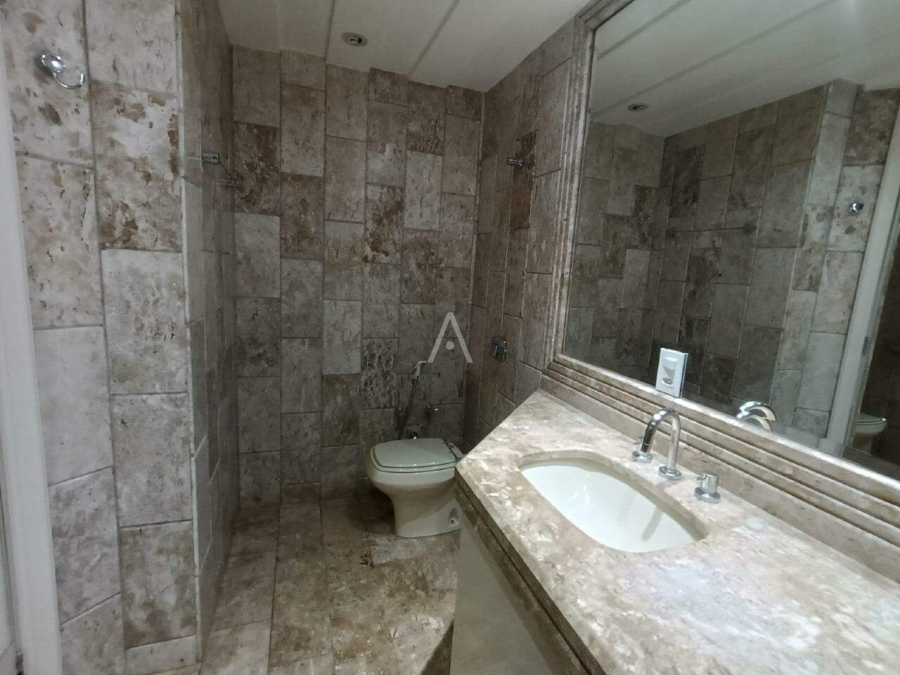 Apartamento para para aluguel no Bairro CENTRO em CASCAVEL: