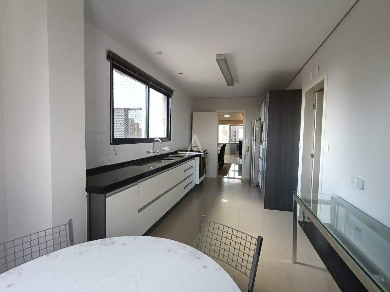 Apartamento para para aluguel no Bairro CENTRO em CASCAVEL: