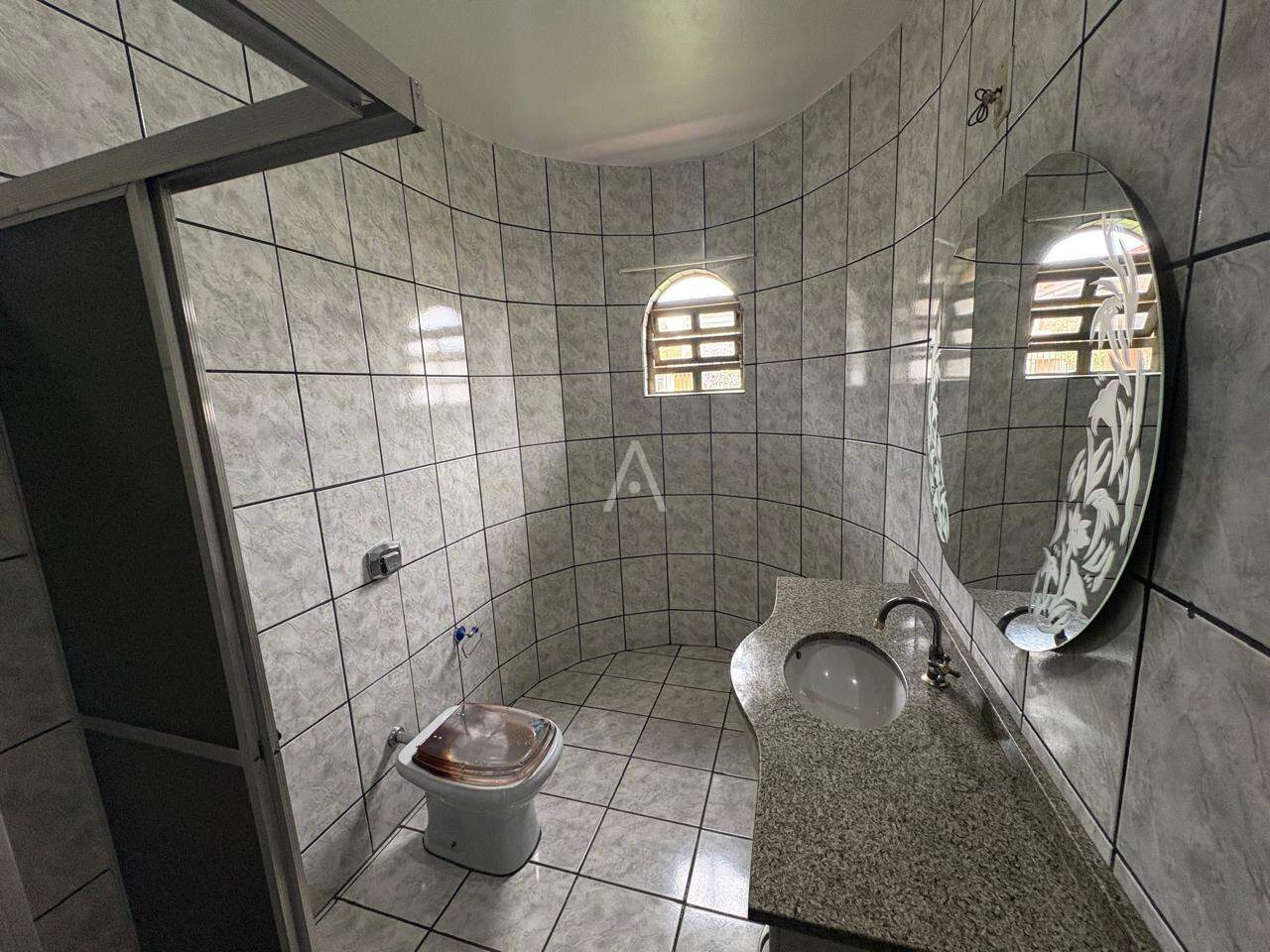 Casa Residencial para para aluguel no Bairro SANTA CRUZ em CASCAVEL: